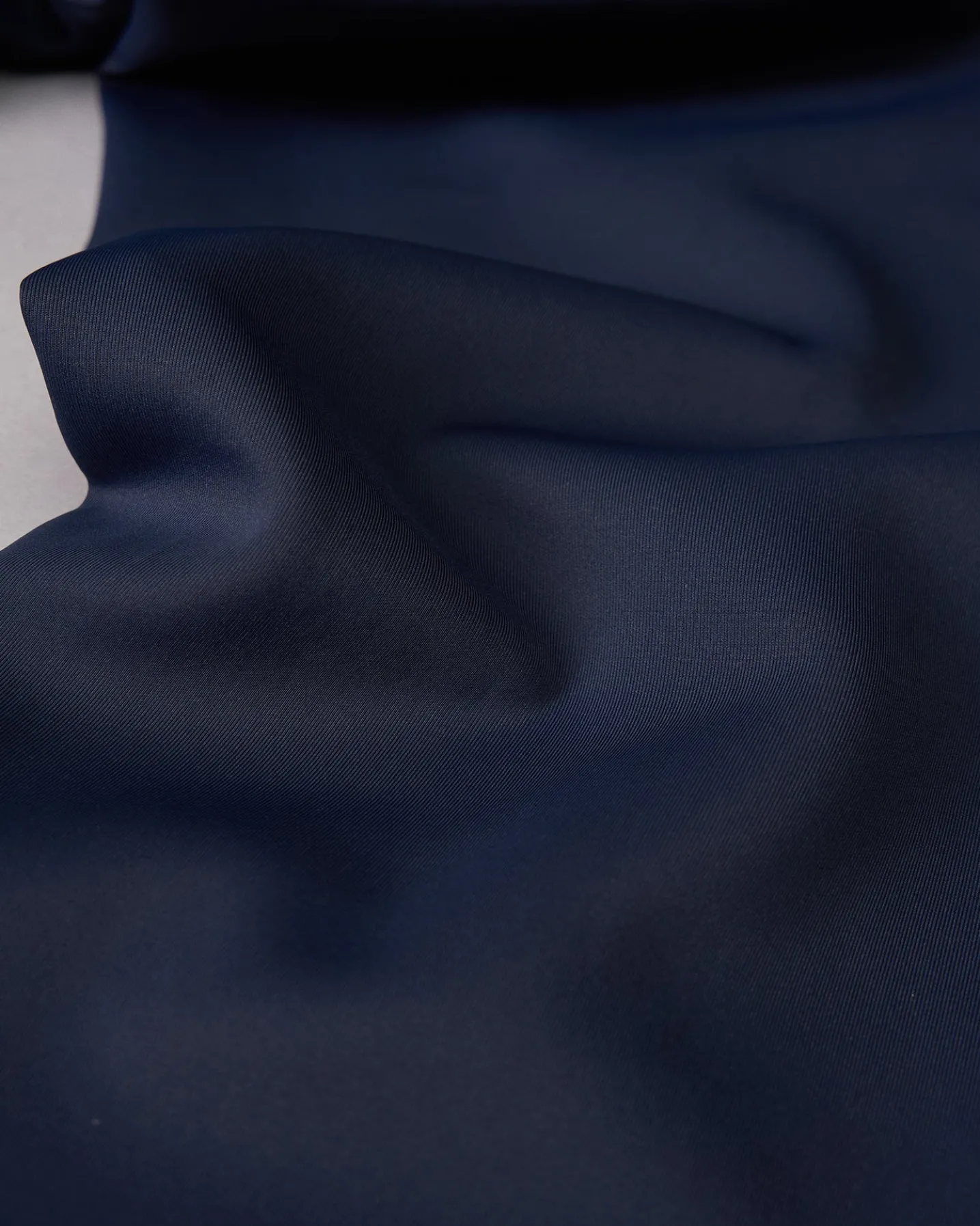 COOL-FEEL Women's Fitted Crew - Navy